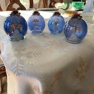 High Quality Christmas Ornaments with glass crystal inside.